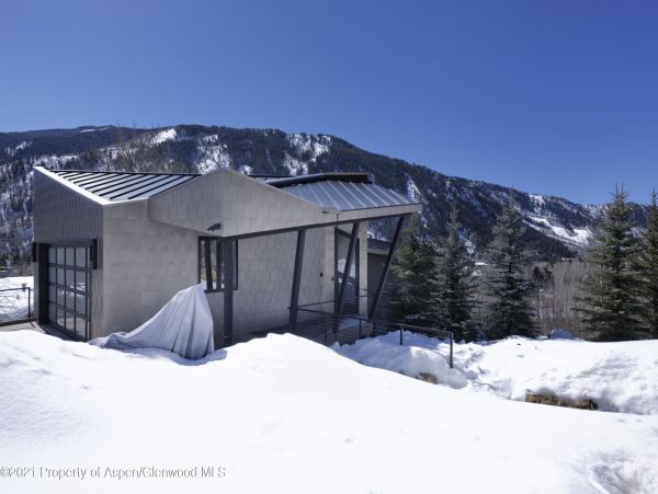Aspen Home 987658