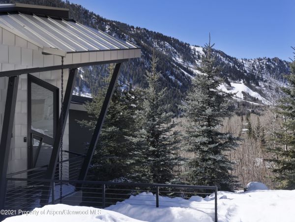 Aspen Home 987658