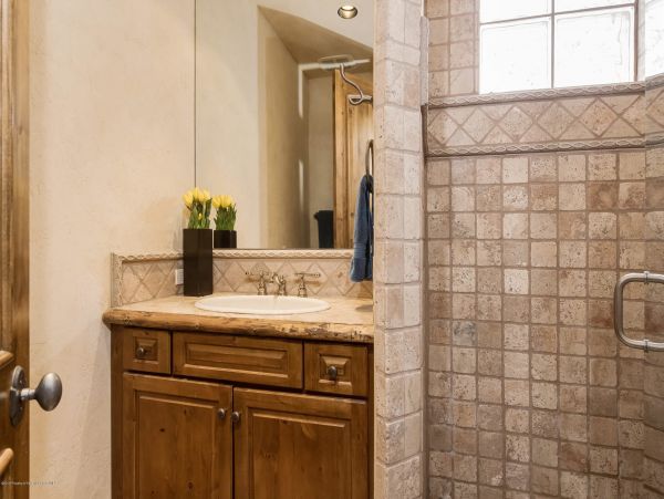 Aspen Home 987665