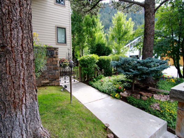 Aspen Home 987672