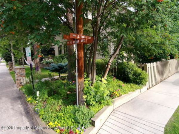 Aspen Home 987672