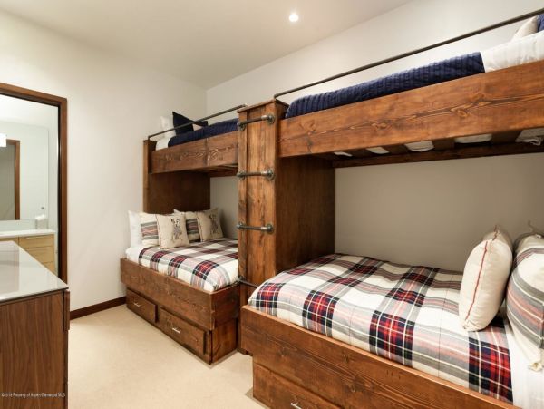 Aspen Home 987674