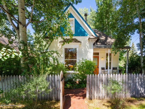 Aspen Home 987675