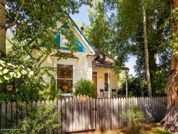 Aspen Home 987675