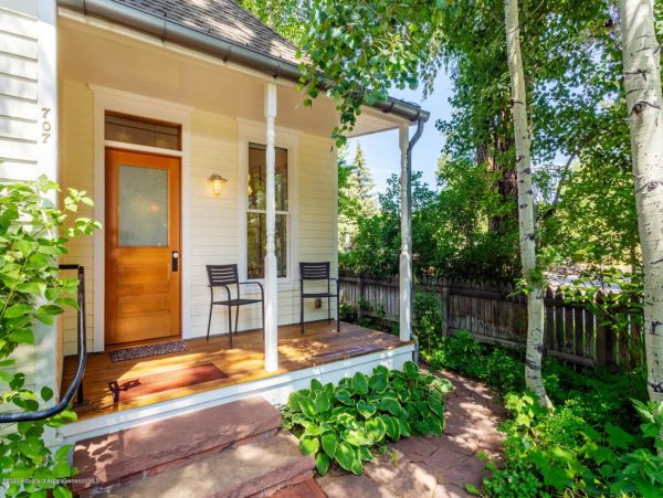 Aspen Home 987675