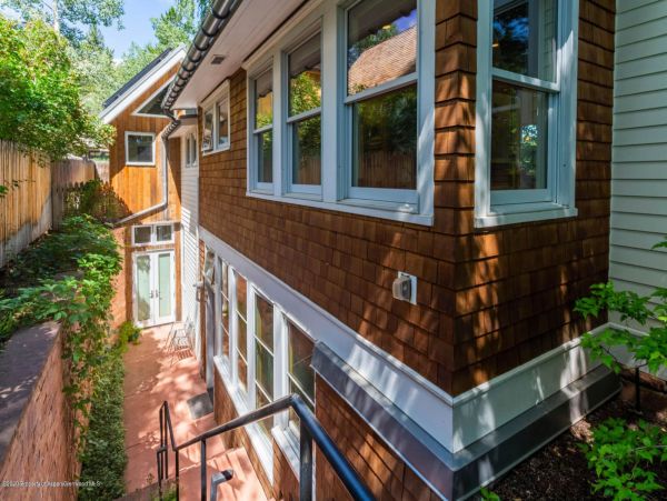 Aspen Home 987675