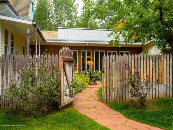 Aspen Home 987675