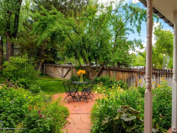 Aspen Home 987675