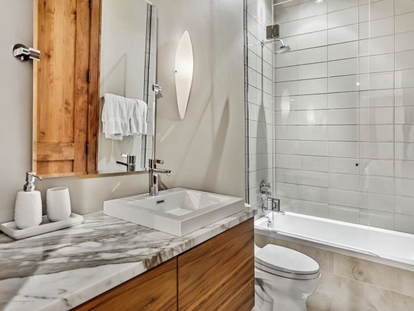 Aspen Home 987676