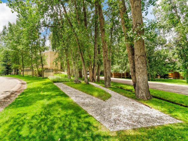 Aspen Home 987678