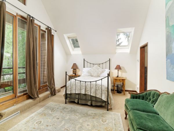 Aspen Home 987679