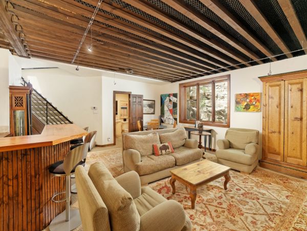 Aspen Home 987679