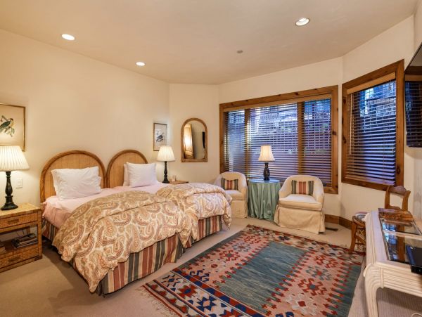 Aspen Home 987684