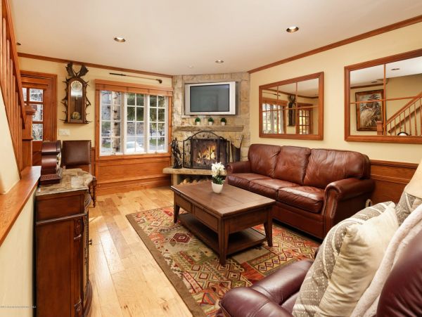 Aspen Home 987685