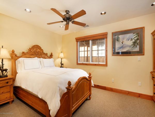 Aspen Home 987685