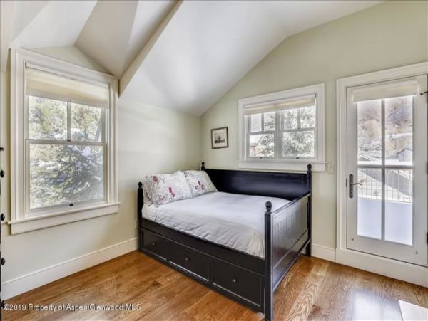 Aspen Home 987735