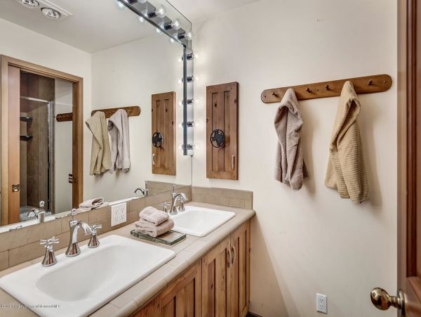 Aspen Home 987740