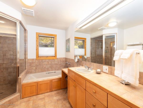 Aspen Home 987750