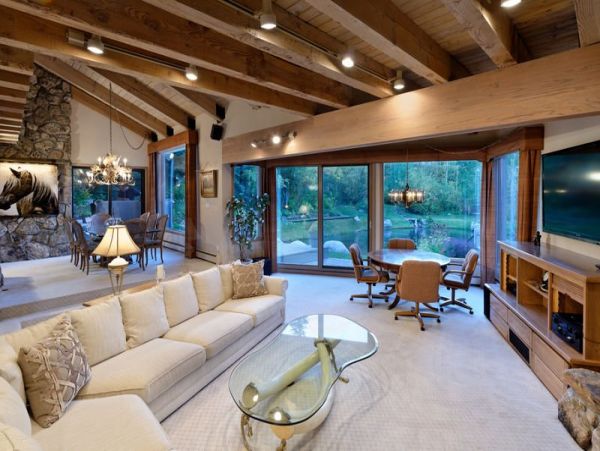 Ski-In/Ski-Out Luxury Home Vacation Rental in Aspen
