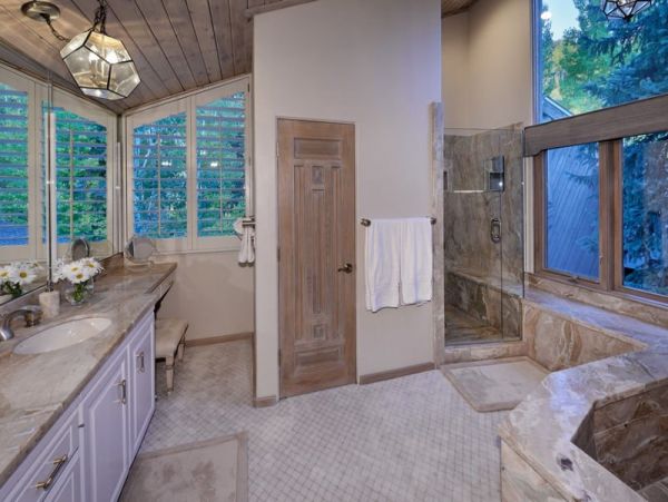 Ski-In/Ski-Out Luxury Home Vacation Rental in Aspen