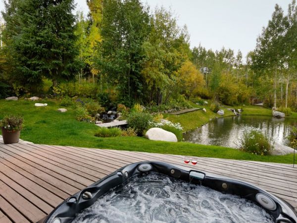 Ski-In/Ski-Out Luxury Home Vacation Rental in Aspen