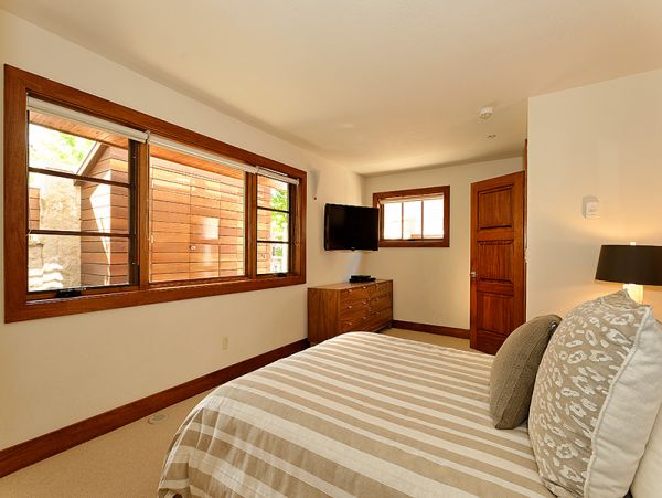 Aspen Condo 987789