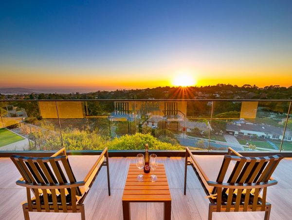 Elegant Ocean View Retreat with Private Pool & Hot Tub in La Jolla