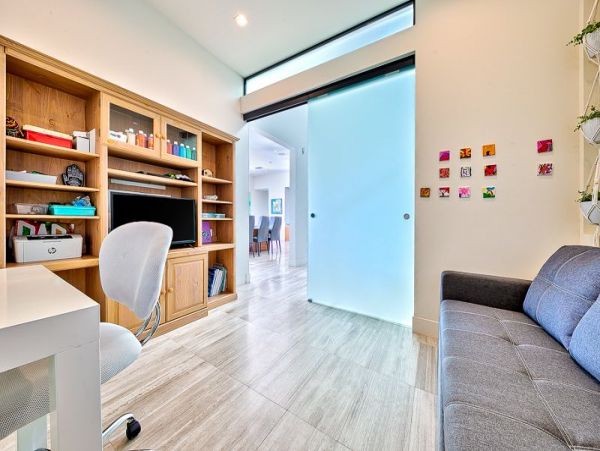 Elegant Ocean View Retreat with Private Pool & Hot Tub in La Jolla