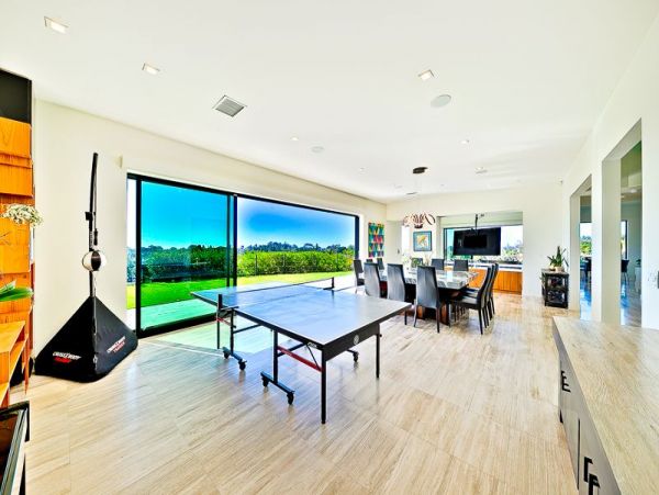 Elegant Ocean View Retreat with Private Pool & Hot Tub in La Jolla