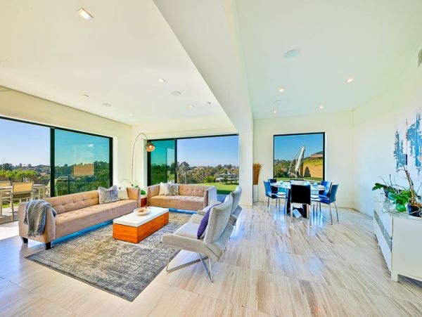 Elegant Ocean View Retreat with Private Pool & Hot Tub in La Jolla