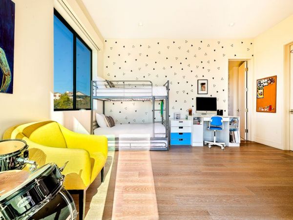 Elegant Ocean View Retreat with Private Pool & Hot Tub in La Jolla