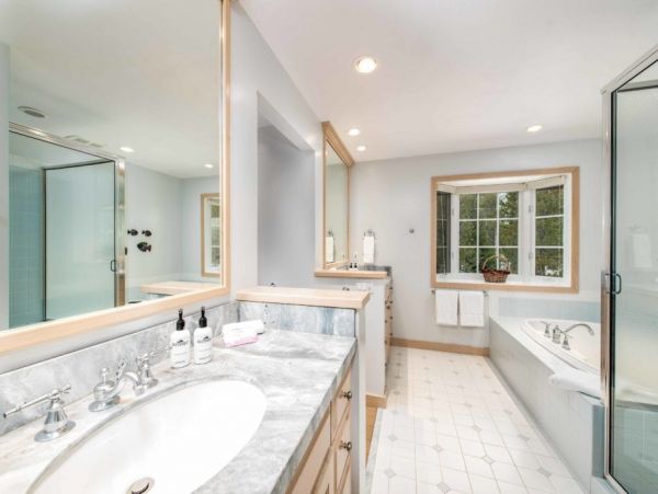 Wilson Vacation Rental 5.2 miles to Lift with 5 Bedroom Sleeps 14