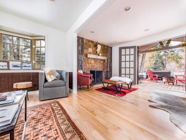 Wilson Vacation Rental 5.2 miles to Lift with 5 Bedroom Sleeps 14