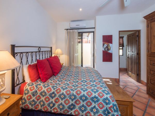 los Cabos Vacation Villa Walk to Beach & Downtown