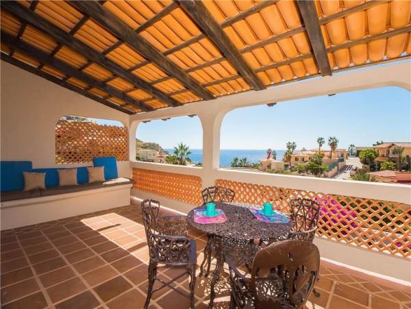 0.2 Mile Walk to beach - 5 bedroom Sunset paradise, Ocean Views.