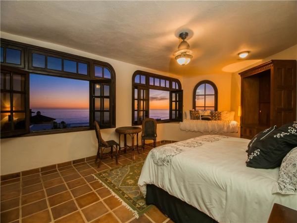 0.2 Mile Walk to beach - 5 bedroom Sunset paradise, Ocean Views.