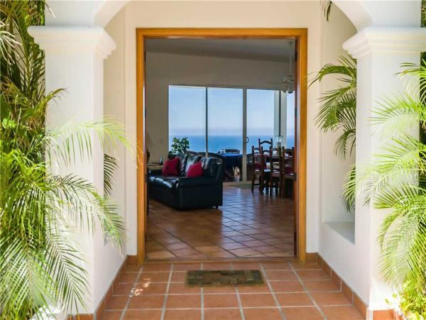 Luxury Cabo Villa 50 Ft Infinity Pool Beachfront, Staff