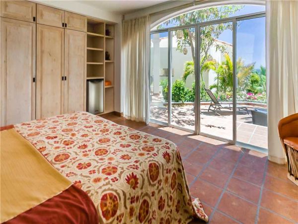 Luxury Cabo Villa 50 Ft Infinity Pool Beachfront, Staff