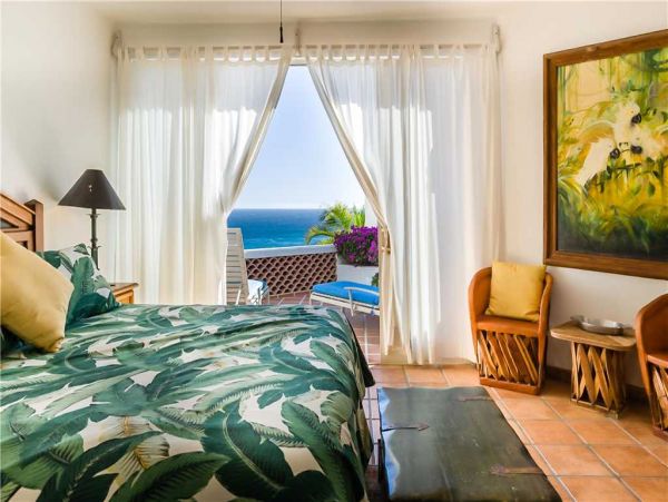 Luxury Cabo Villa 50 Ft Infinity Pool Beachfront, Staff