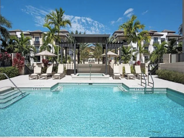 Luxury Winter Naples Condo Three Bedrooms Plus Office
