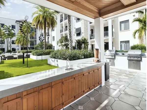 Luxury Winter Naples Condo Three Bedrooms Plus Office