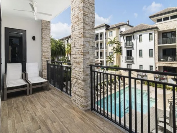 Luxury Winter Naples Condo Three Bedrooms Plus Office