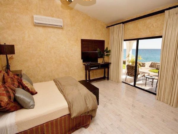 Los Cabos Luxury Six Bedroom Vacation Pool Villa On Beach