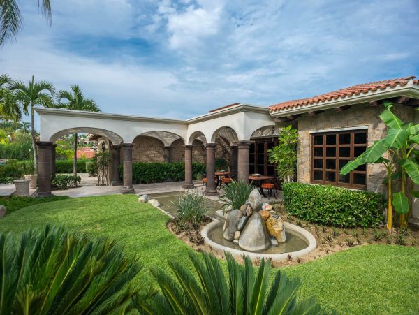 Los Cabos Vacation Rental – Five Bedroom Luxury Villa with Ocean Views