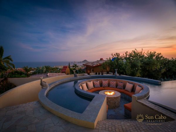 Luxury Villa featuring two 