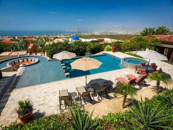 Luxury Villa featuring two 