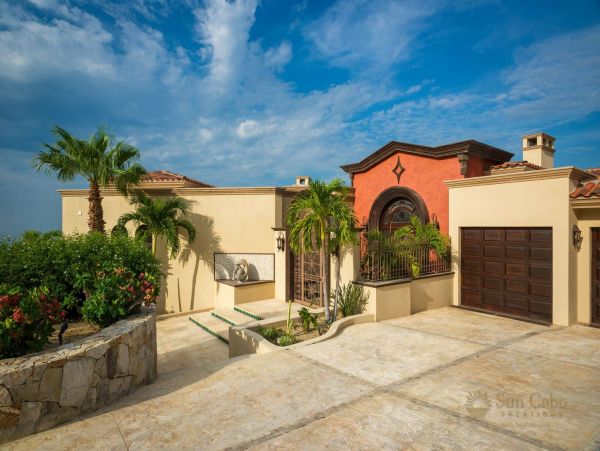 Luxury Villa featuring two 