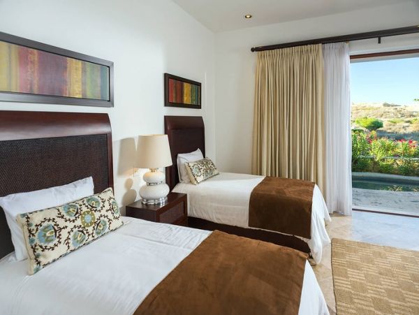 Walk to Beach Vacation Home in Cabo San Lucas Five Bedroom