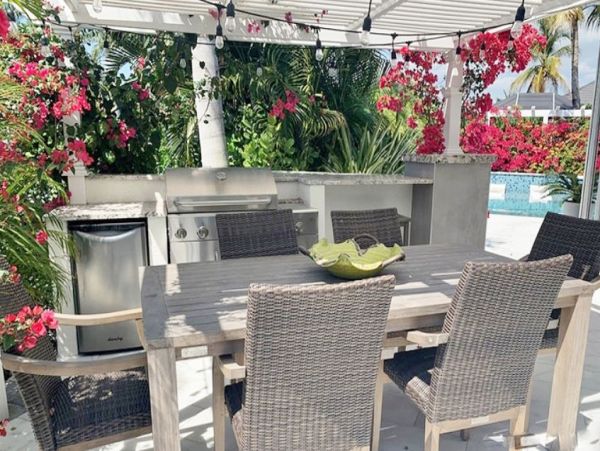 Short Walk to Beach Marco Island Vacation Home Private Pool