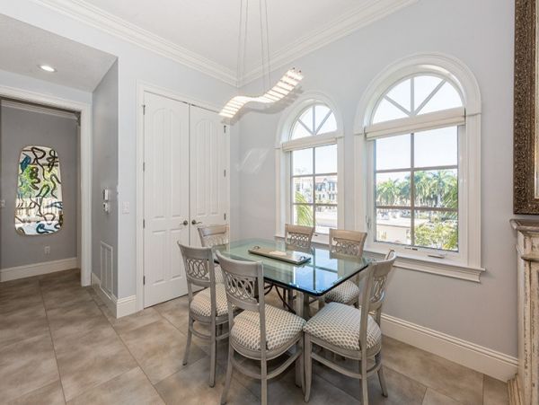 Naples Vacation Condo 2 Bedroom Communal Pool & Tennis Court